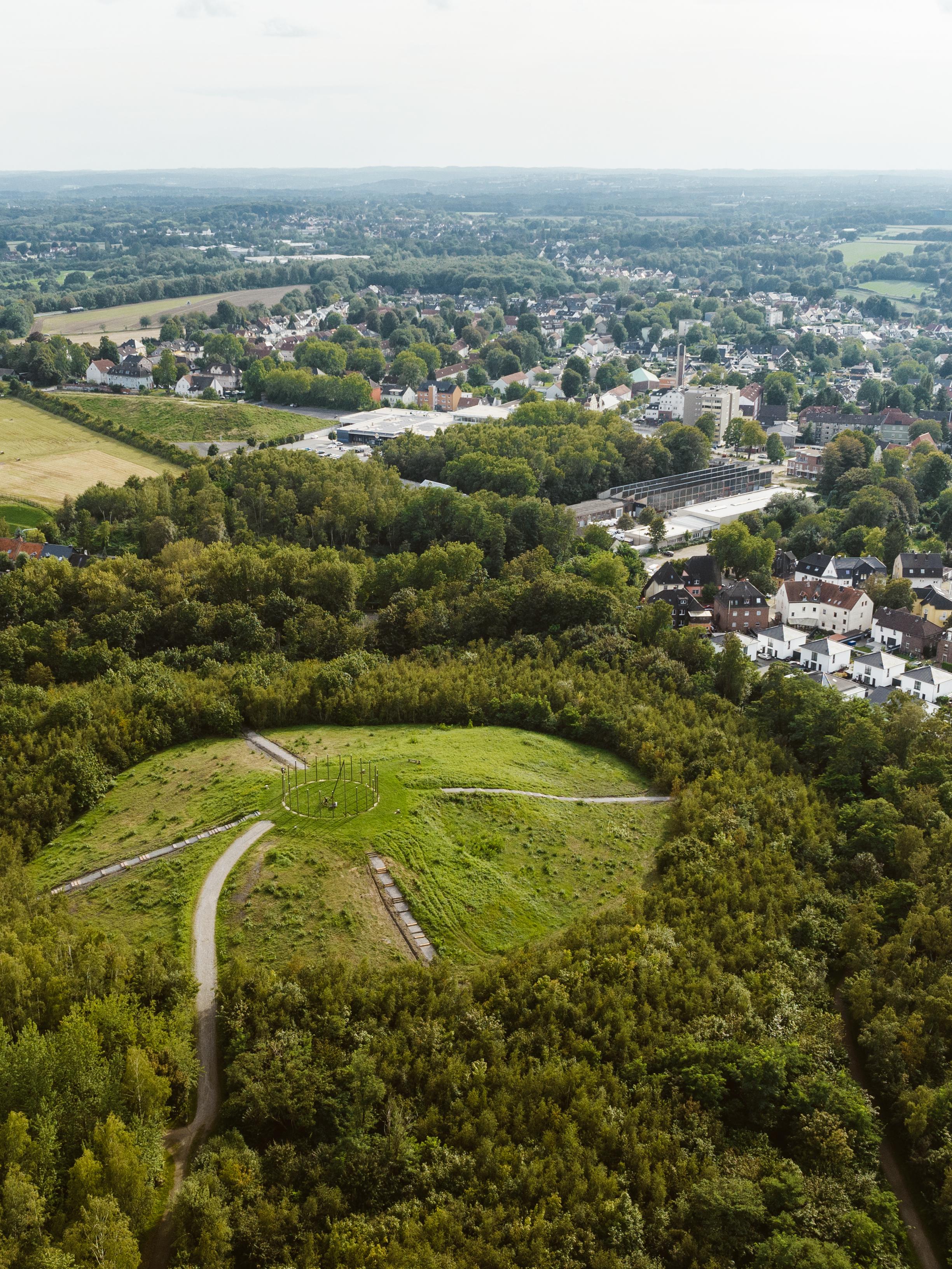 Luftblick auf die Halde Schwerin und Castrop-Rauxel mit Umland